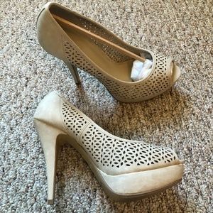 Nude/Cream Apt. 9 Heels